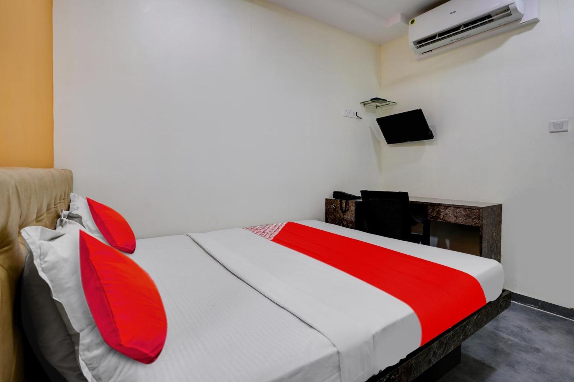 נאווי מומבאי Hotel O Ashwi מראה חיצוני תמונה